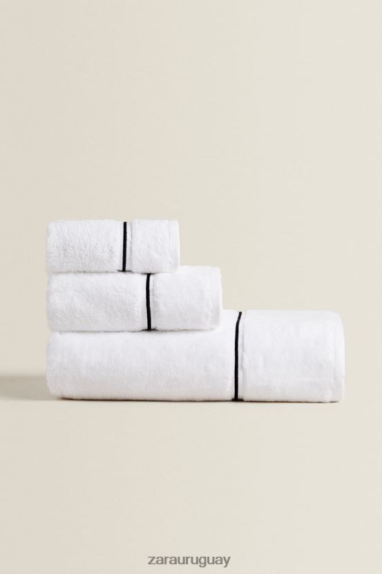 Zara toalla con ribete bordado unisexo H6RHL21728 negro accesorios