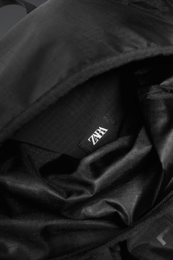 Zara mochila tecnica hombres H6RHL21282 negro accesorios