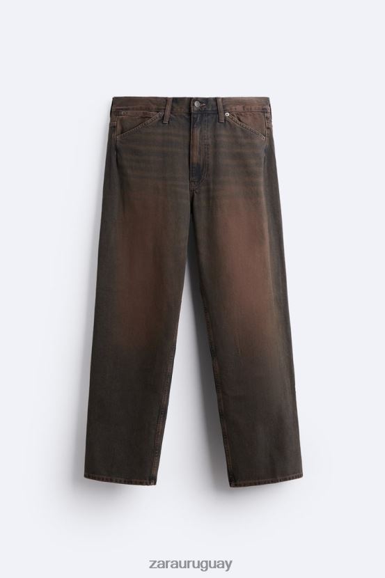 Zara jeans rectos sobretintados hombres H6RHL2957 marron oscuro ropa