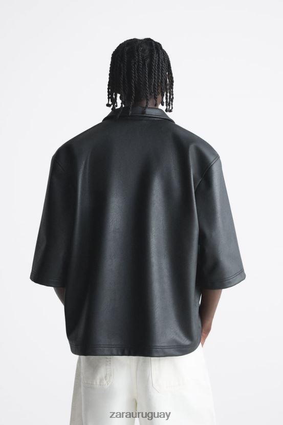Zara top corto de piel sintética hombres H6RHL21017 negro ropa