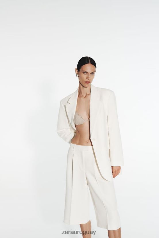 Zara bermudas plisadas mujer H6RHL2535 ostra blanca ropa