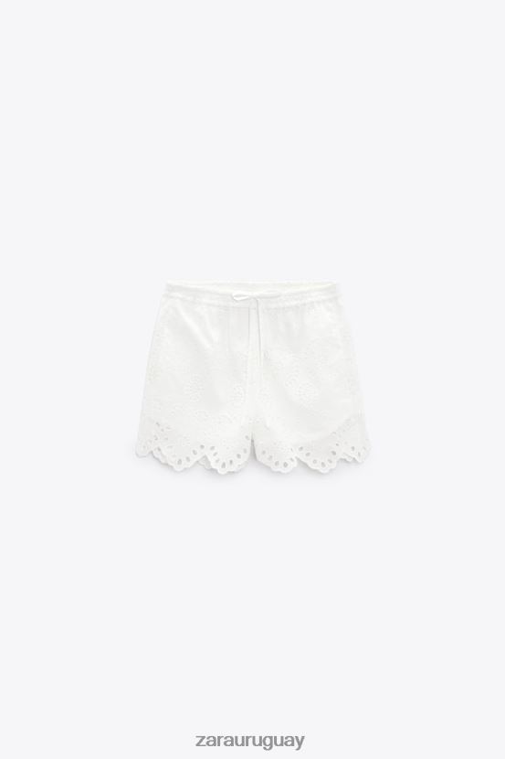 Zara shorts con ojales bordados mujer H6RHL2593 ostra blanca ropa