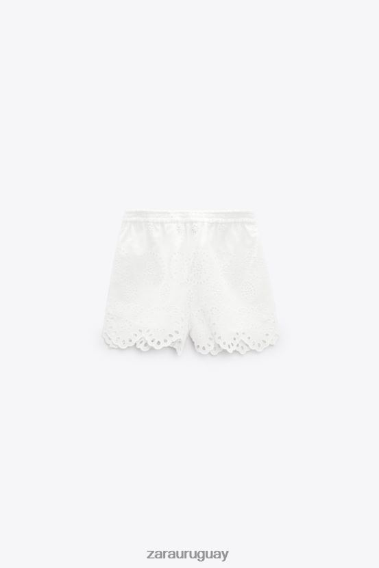 Zara shorts con ojales bordados mujer H6RHL2593 ostra blanca ropa
