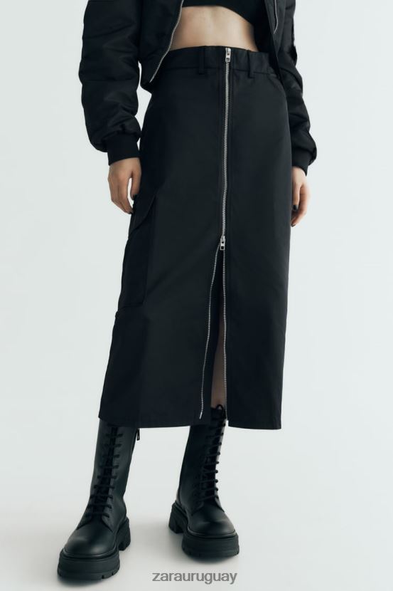 Zara falda de nailon con cremallera mujer H6RHL2634 negro ropa