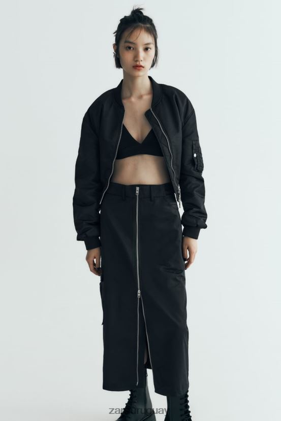 Zara falda de nailon con cremallera mujer H6RHL2634 negro ropa