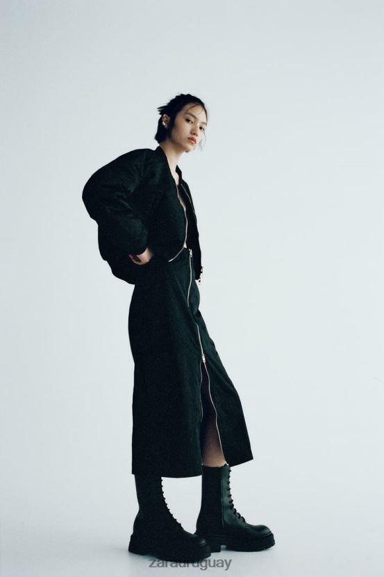 Zara falda de nailon con cremallera mujer H6RHL2634 negro ropa