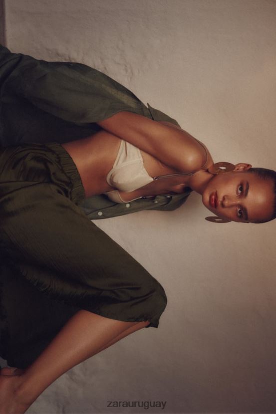 Zara falda larga con efecto satinado mujer H6RHL2674 caqui ropa