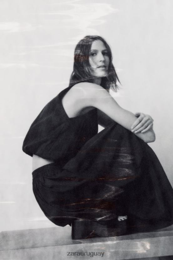 Zara falda midi voluminosa mujer H6RHL2675 negro ropa