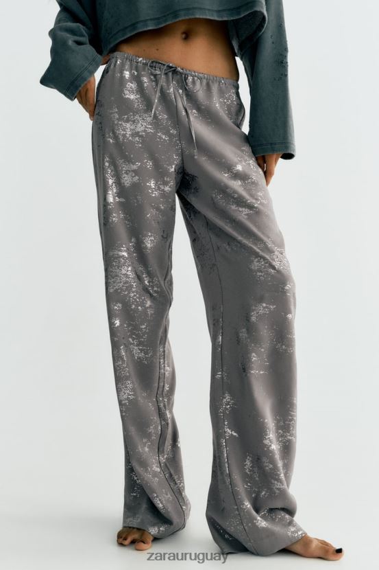 Zara pantalones metalizados estampados mujer H6RHL2937 gris oscuro ropa