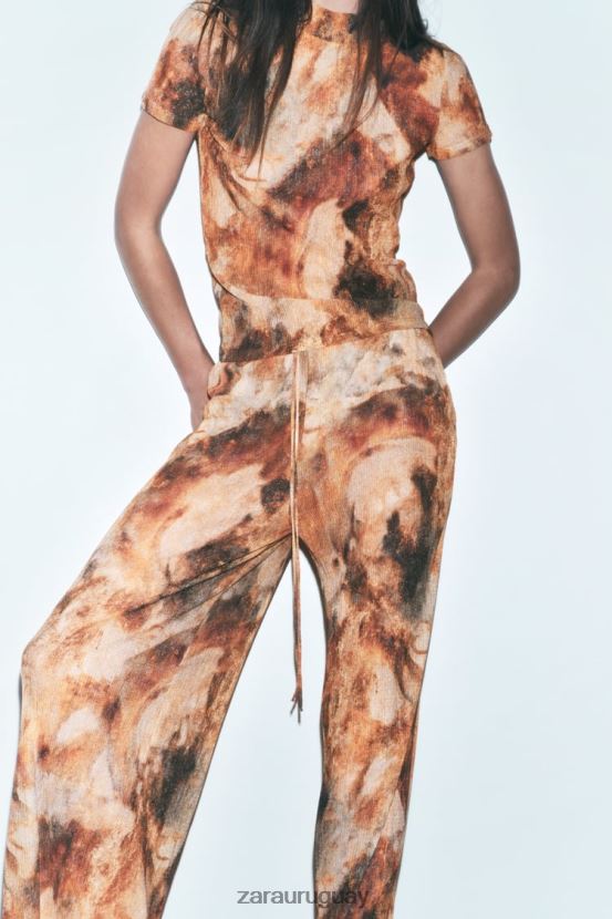 Zara pantalones estampados con pliegues mujer H6RHL2924 caqui ropa