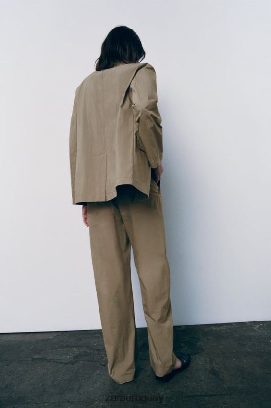 Zara pantalones casuales de pierna recta mujer H6RHL2916 caqui claro ropa