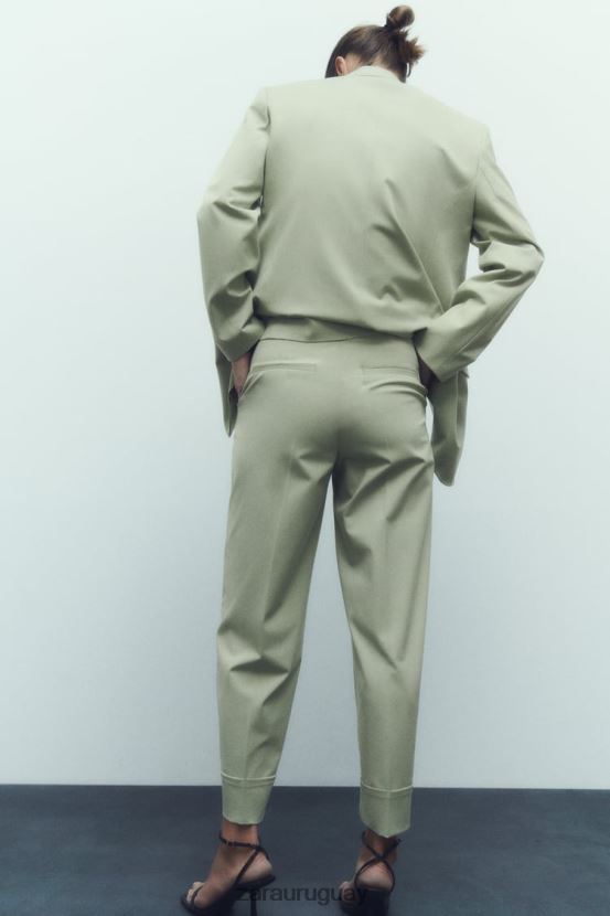 Zara pantalones rectos con puños vueltos mujer H6RHL2909 verde claro ropa