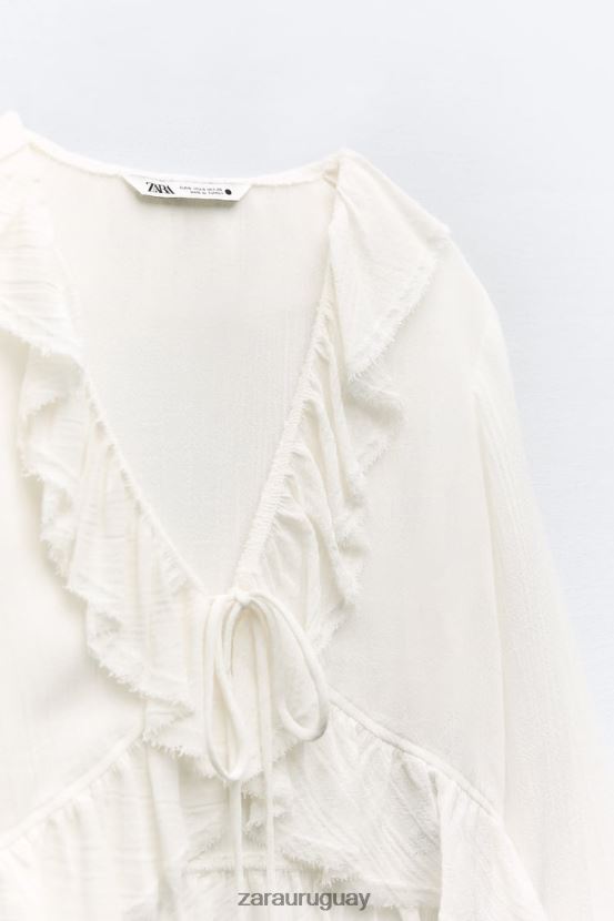 Zara blusa texturizada con volantes mujer H6RHL2364 crudo ropa