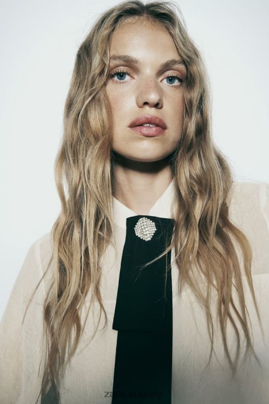 Zara camisa con corbata y aspecto arrugado mujer H6RHL2293 crudo ropa