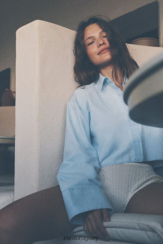 Zara camisa corta con espalda cruzada mujer H6RHL2456 azul claro ropa