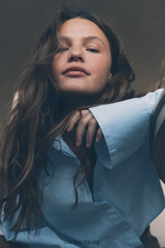 Zara camisa corta con espalda cruzada mujer H6RHL2456 azul claro ropa