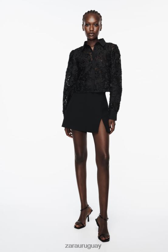 Zara camisa corta texturizada floral mujer H6RHL2340 negro ropa