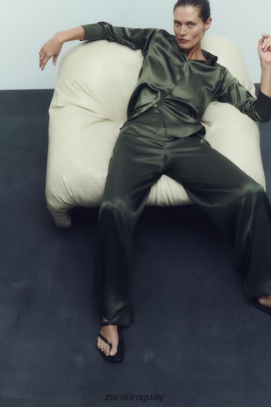 Zara camisa efecto satinado mujer H6RHL2334 verde oscuro ropa