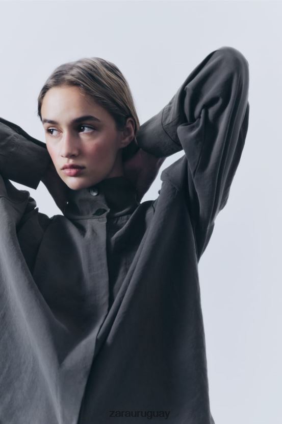 Zara sobrecamisa plisada mujer H6RHL2347 gris ropa