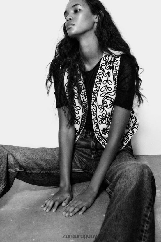 Zara chaleco acolchado bordado mujer H6RHL2222 crudo ropa