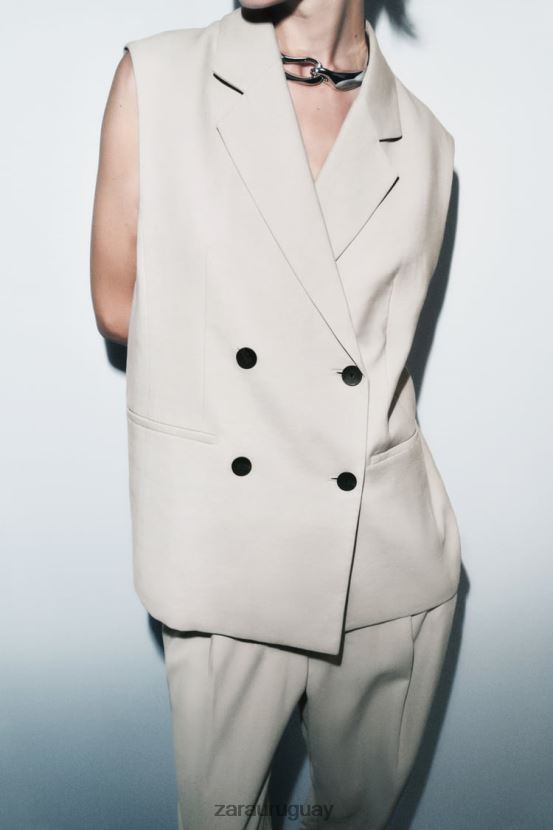 Zara chaleco cruzado mujer H6RHL2187 arena ropa