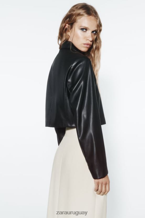 Zara chaqueta corta de cuero sintético mujer H6RHL247 negro ropa