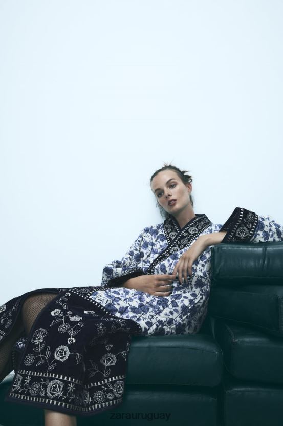 Zara kimono floral acolchado mujer H6RHL216 azul ropa