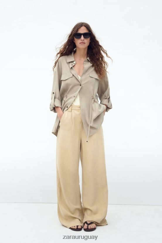 Zara sobrecamisa con cintura ajustable mujer H6RHL2100 arena ropa